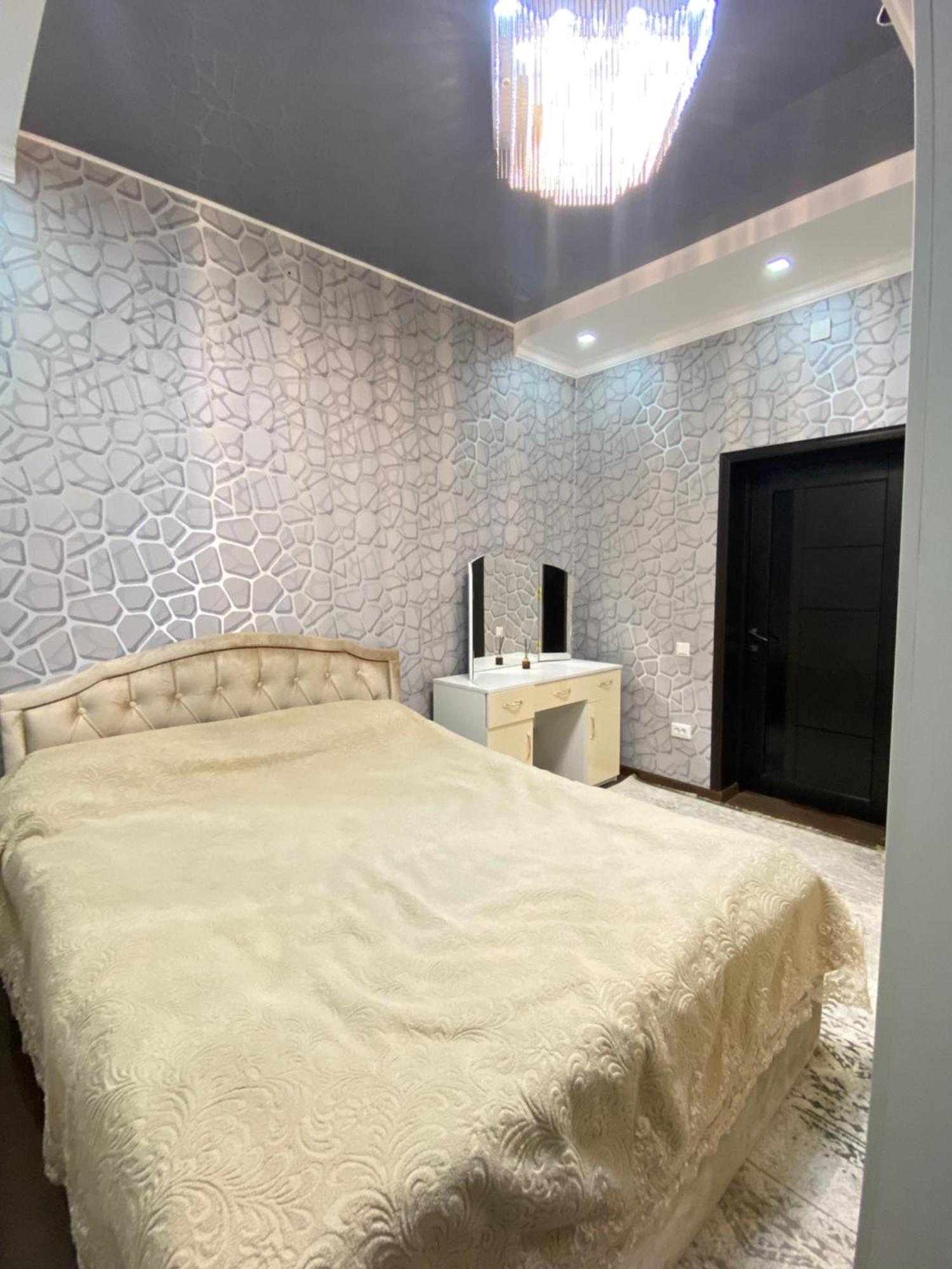 Guest House Glover Karakol Extérieur photo